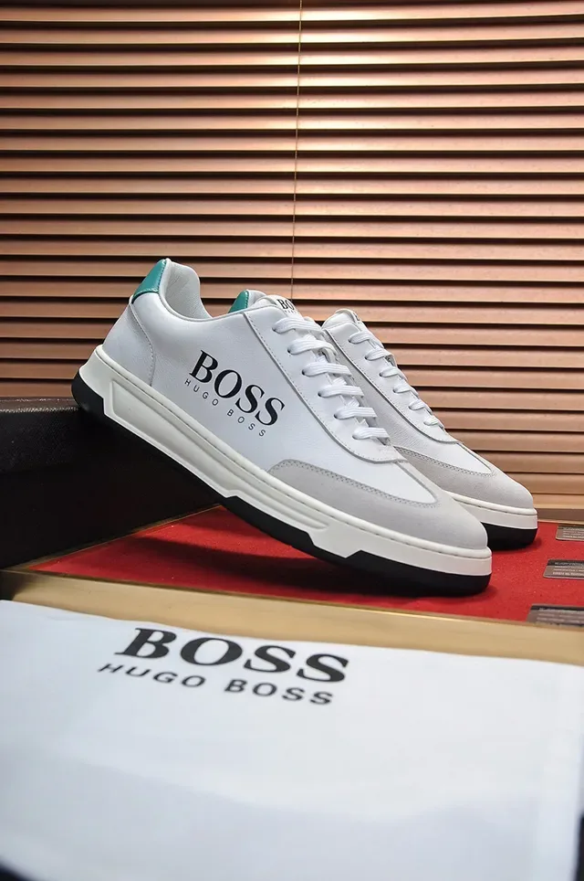 Hugo Boss Blanc et Gris Cuir et Daim Contraste Étiquette Talon Baskets 9