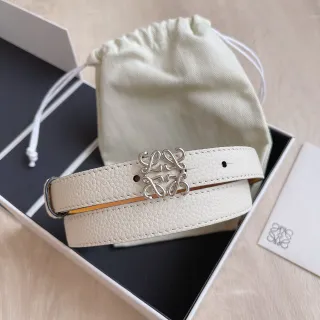 Loewe Anagram Belt بيجي فضي ضيق مبطن مشبك جلد