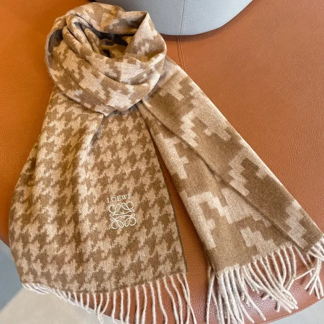 Loewe Anagram Jacquard Bufanda de Cachemira Beige y Marrón 7