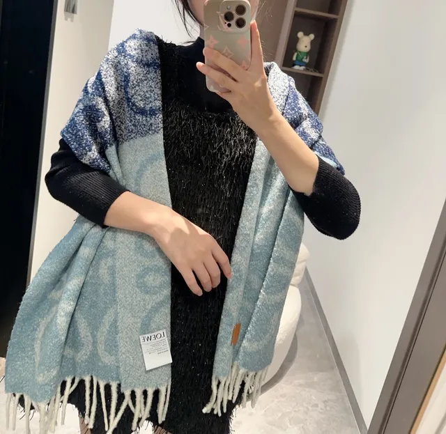Loewe Anagram Patch وشاح الكشمير أزرق رمادي مختلط 2