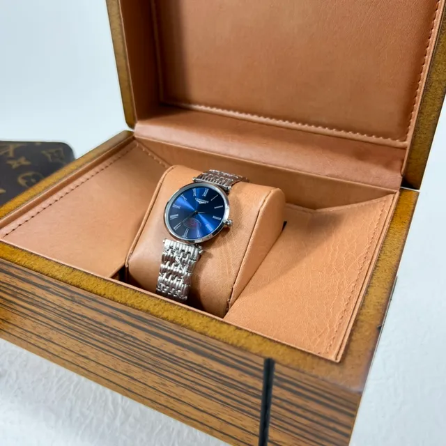 Longines नीला चांदी गोल केस सनबर्स्ट डायल Quartz वॉच 3