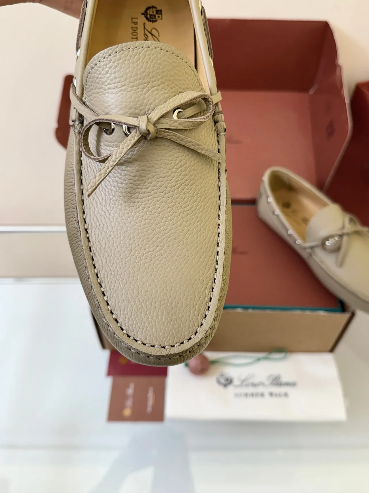 Loro Piana بيج جلد مقشف حبل مربوط أحذية قوارب 3