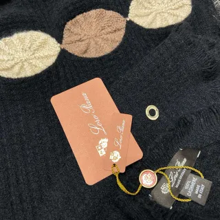 Loro Piana Motivo de Folha Bordado Cachecol de Cashmere Preto