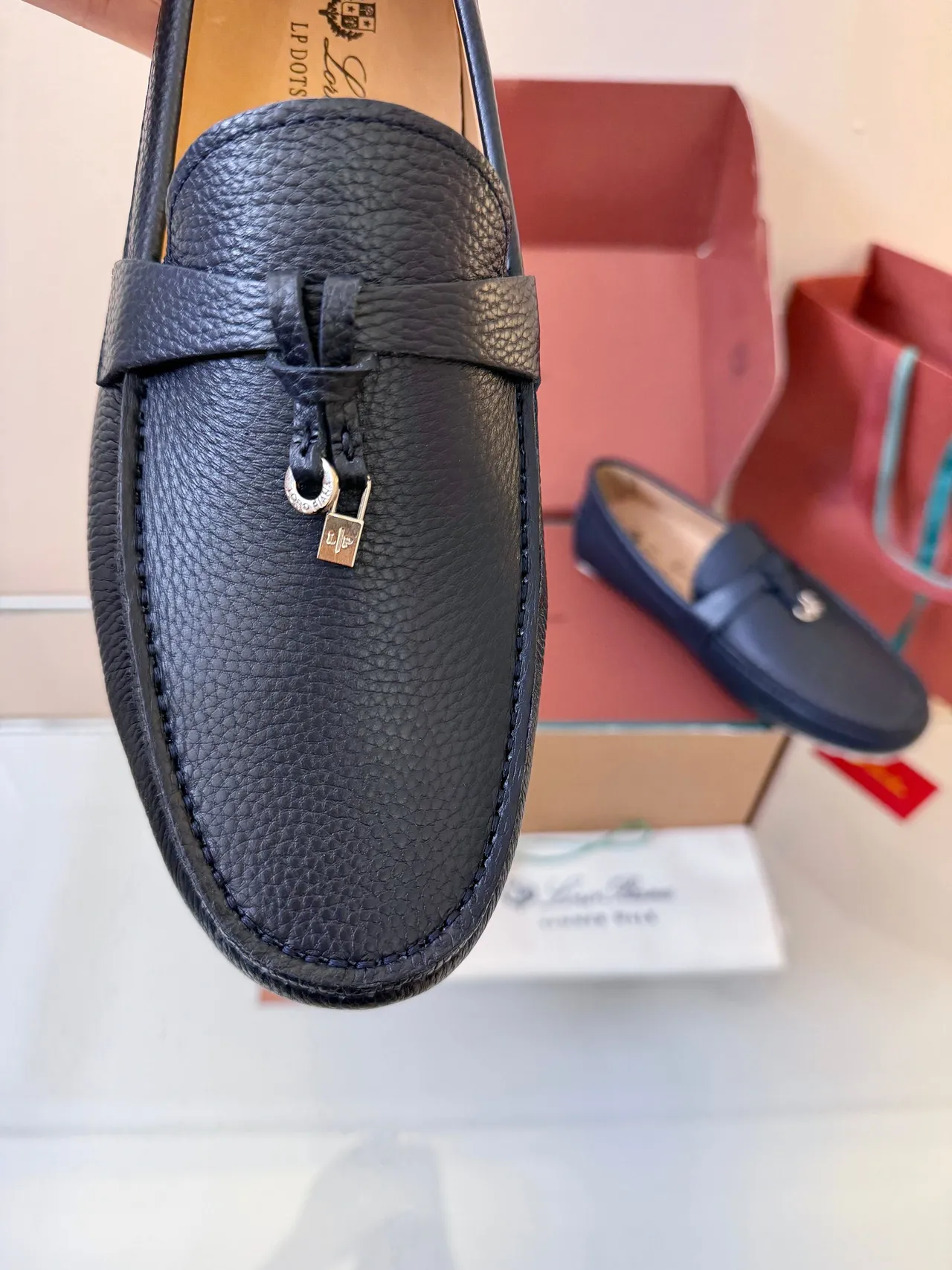Loro Piana Mocassin Noir Blanc Cuir Pebbled Bride Nouée 3