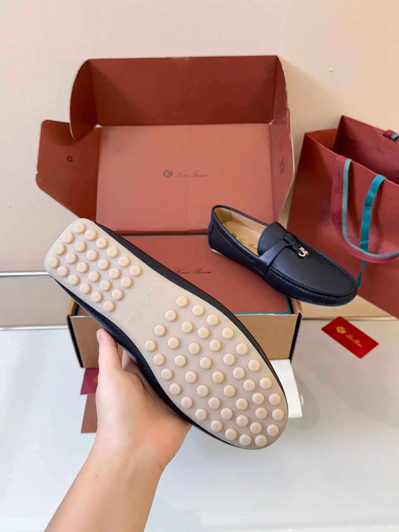 Loro Piana Mocassin Noir Blanc Cuir Pebbled Bride Nouée 5