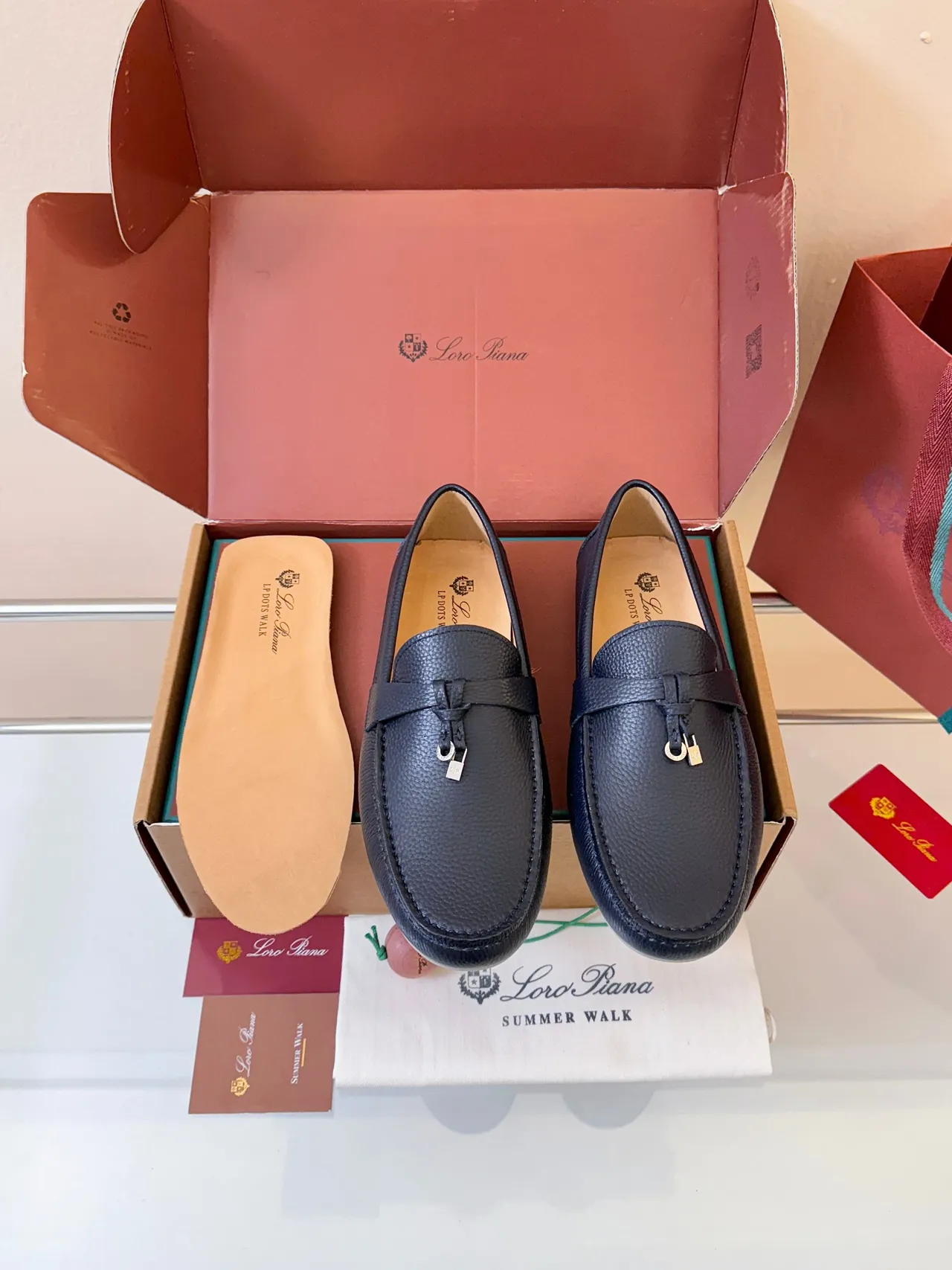 Loro Piana Mocassin Noir Blanc Cuir Pebbled Bride Nouée 6