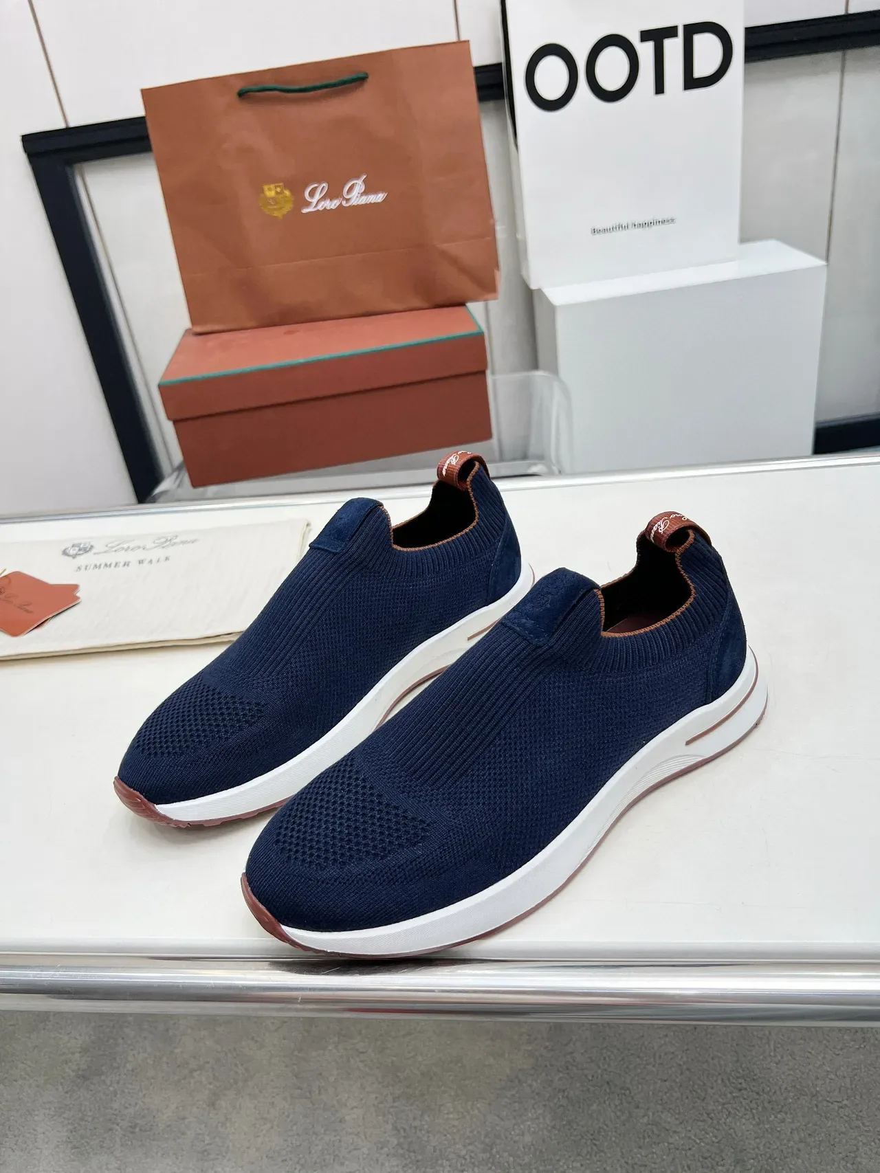Loro Piana নৌবাহিনী বাদামি বোনা স্লিপ-অন ছিদ্রিত টো লাইফস্টাইল স্নিকার 4