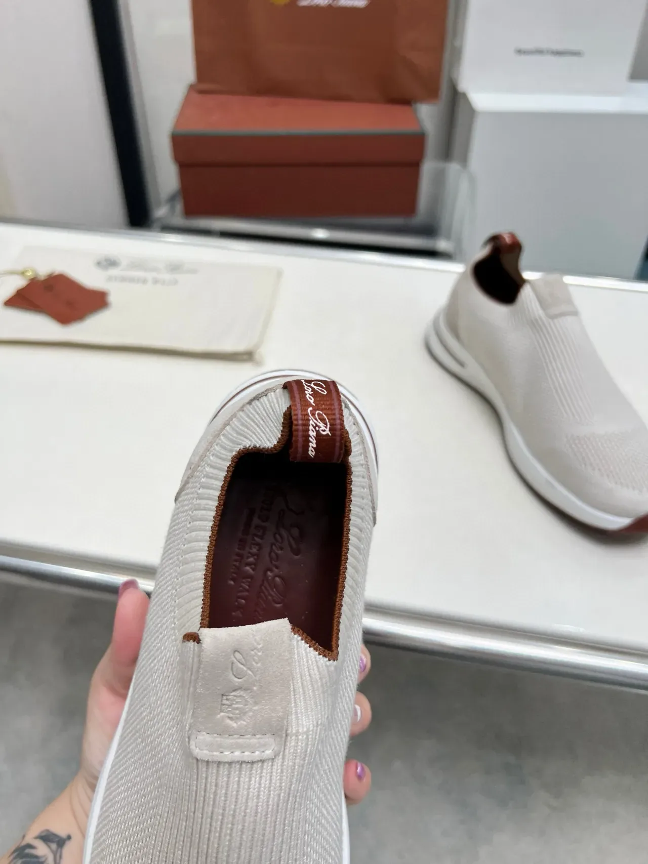 Loro Piana Summer Walk অফ-হোয়াইট নিট স্লিপ-অন লাইফস্টাইল স্নিকার 6
