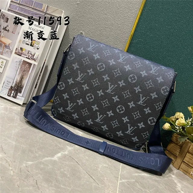 Louis Vuitton حقيبة كروس بودي قماش مطبوع بمونوغرام تأثير تدرجي Ombre أخضر عسكري رمادي 10