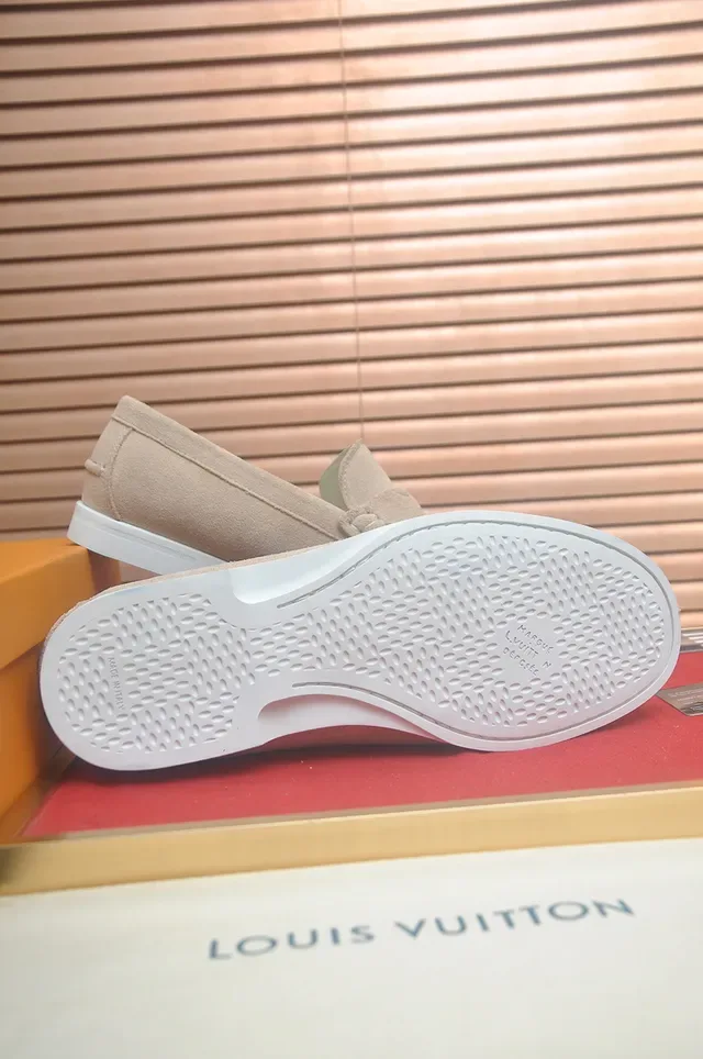 Louis Vuitton Mocassins Beige Ante con Correa Atada 3