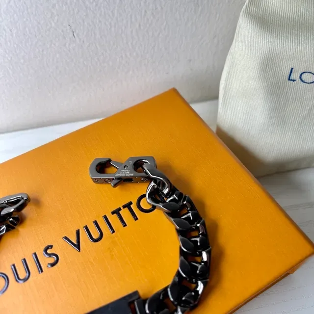 Louis Vuitton Black Curb Chain Engraved Plaque Bracelet 6