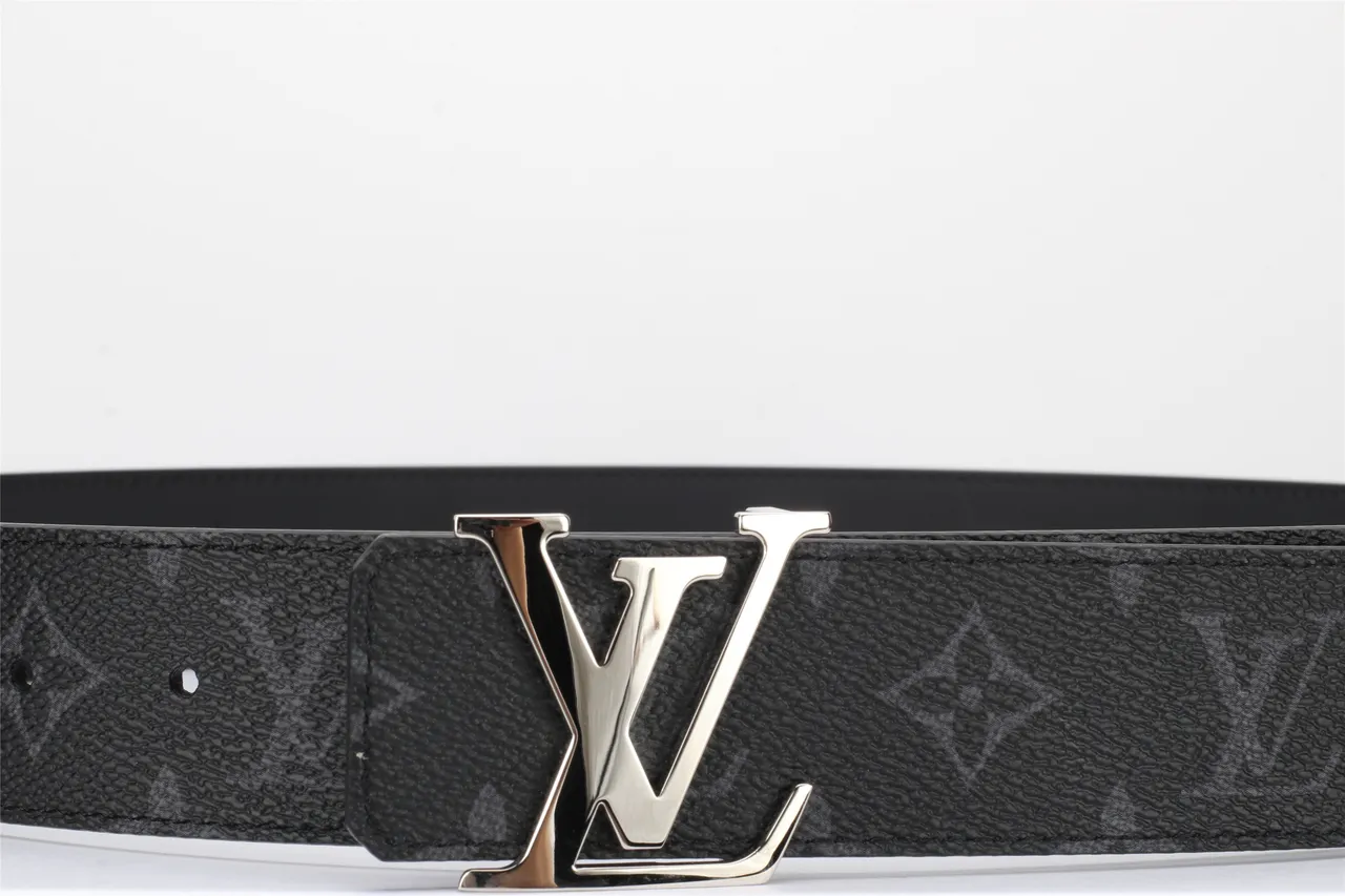 Louis Vuitton noire argentée Monogram-Coated oversized Polished LV Buckle cuir 11