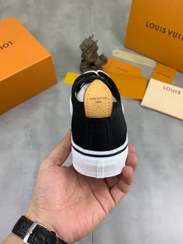 Louis Vuitton Tênis Lifestyle Preto Branco Lona Superior Cordões de Corda 3