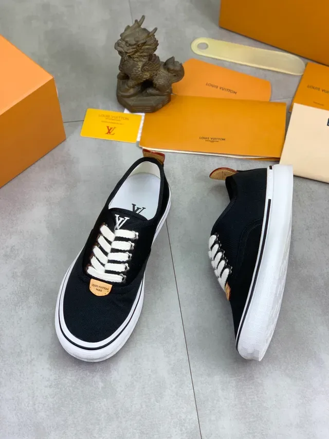 Louis Vuitton Tênis Lifestyle Preto Branco Lona Superior Cordões de Corda 5