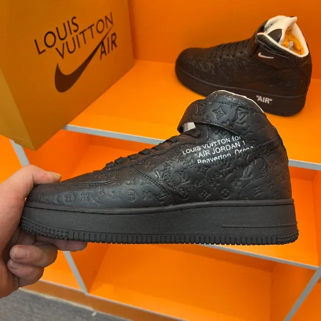 Louis Vuitton Black White High-Top Monogram-Embossed Leather Lifestyle Sneakers 3