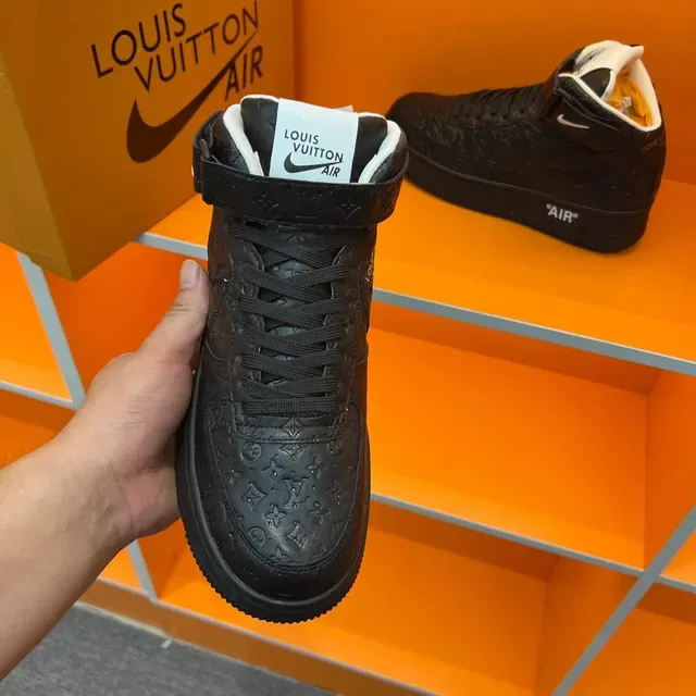 Louis Vuitton Black White High-Top Monogram-Embossed Leather Lifestyle Sneakers 4