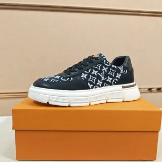 Louis Vuitton Negro Blanco Monogrammed Textil Cuero Overlays Lifestyle Sneakers