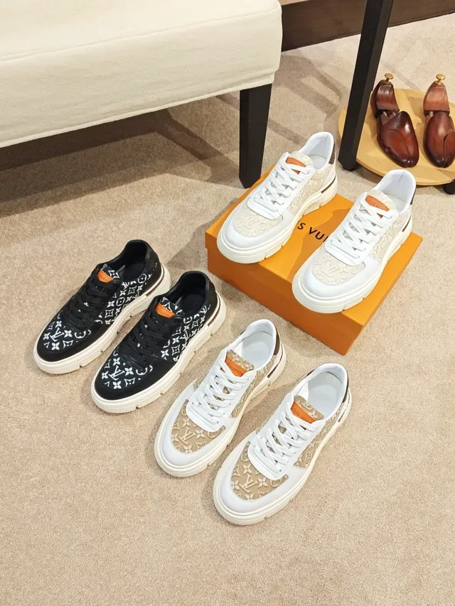 Louis Vuitton কালো সাদা মোনোগ্রামড টেক্সটাইল লেদার ওভারলে লাইফস্টাইল স্নিকার 2