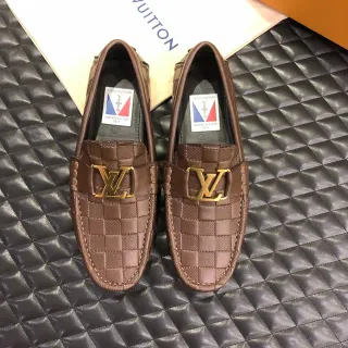 Louis Vuitton भूरा सोने का चेकर्ड चमड़ा LV बकल लूफर