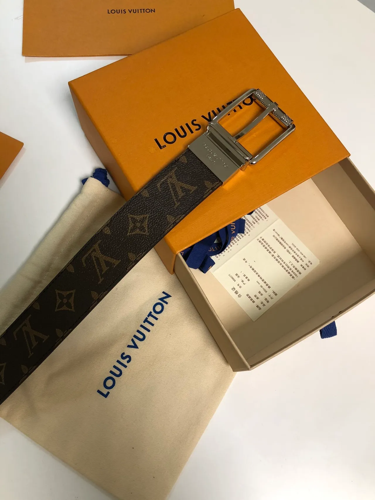 Louis Vuitton भूरा सोना मोनोग्राम कैनवास रिवर्सिबल सिल्वर टोन बकल चमड़े की बेल्ट 6