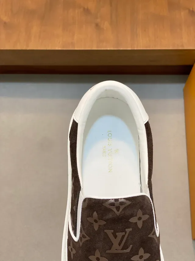 Louis Vuitton بني أبيض Monogram Canvas Slip-On Lifestyle Sneakers 4
