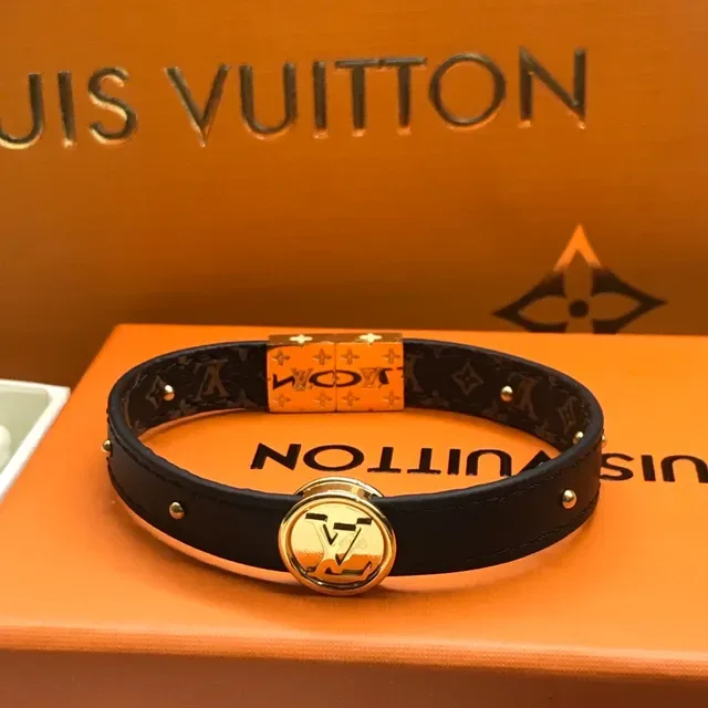 Louis Vuitton Burgundy Gold Dual-Tone Leather Monogram Canvas Interior Bracelet 7
