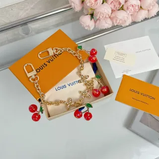 Louis Vuitton Cherry Charm Gold-Tone سوار السلسلة