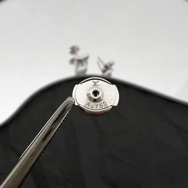 Louis Vuitton Motivo Flor Prata Ouro Brincos Stud 3