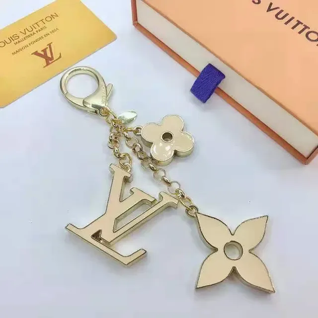 Louis Vuitton broche de metal esmaltado floral charms ouro rosa 2