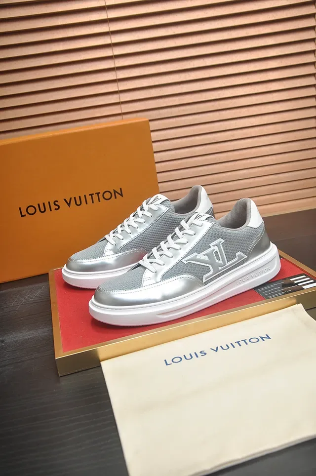 Louis Vuitton حذاء رياضي أسلوب حياة منصة كعب منخفض رمادي فضي 4
