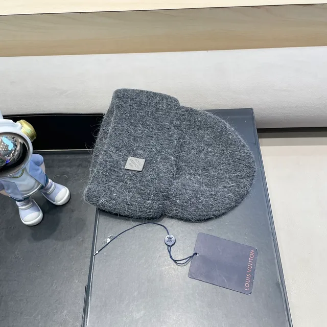 Louis Vuitton Boné Tricô Cinza Heather 3