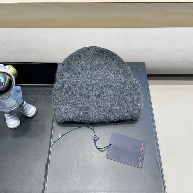 Louis Vuitton Boné Tricô Cinza Heather 4
