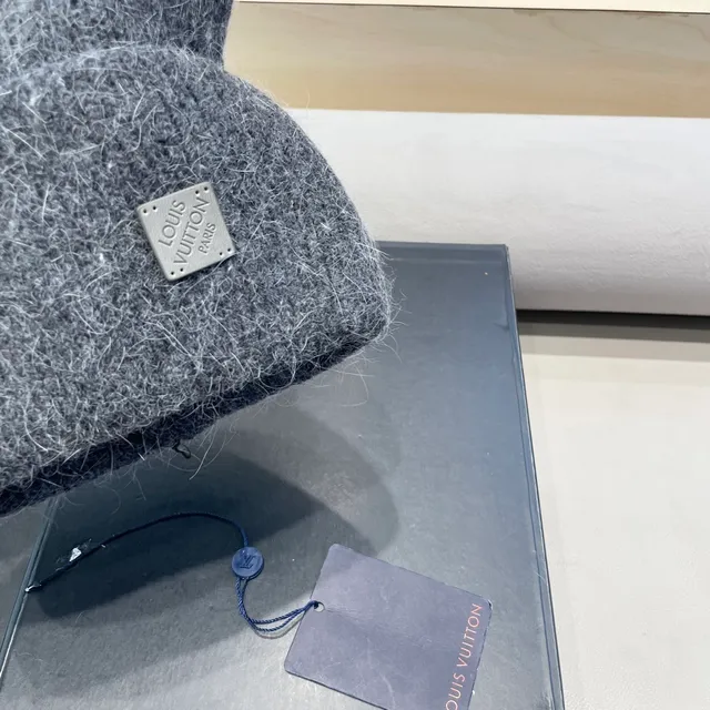 Louis Vuitton Boné Tricô Cinza Heather 7