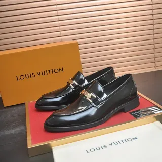 Loafer Louis Vuitton Horsebit Cuero Patentado Negro