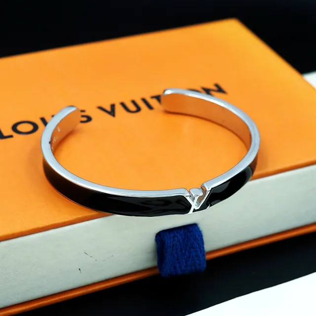 Louis Vuitton Iconic Cuff Noir Émail Or-Ton Bracelet 4