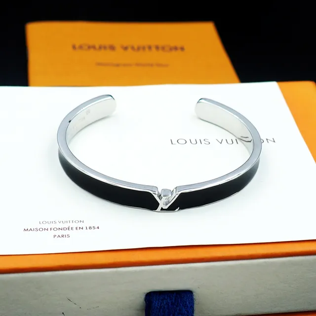 Louis Vuitton Iconic Cuff Noir Émail Or-Ton Bracelet 6