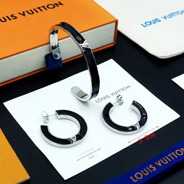 Louis Vuitton Iconic Cuff Noir Émail Or-Ton Bracelet 8