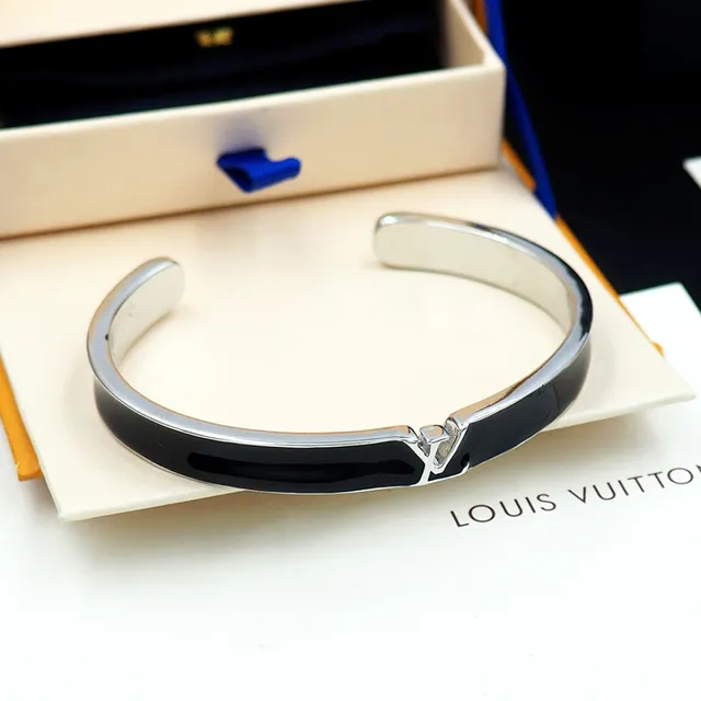 Louis Vuitton Iconic Cuff Noir Émail Or-Ton Bracelet 9