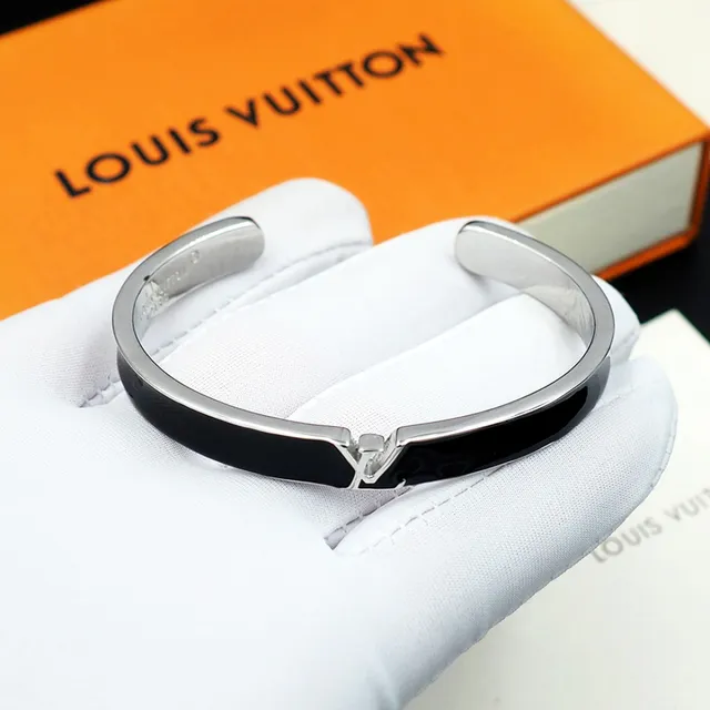 Louis Vuitton Iconic Cuff Noir Émail Or-Ton Bracelet 11