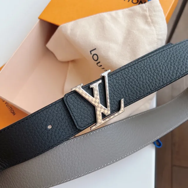 Louis Vuitton Interlocking LV Buckle Cinto de Couro Granulado 8