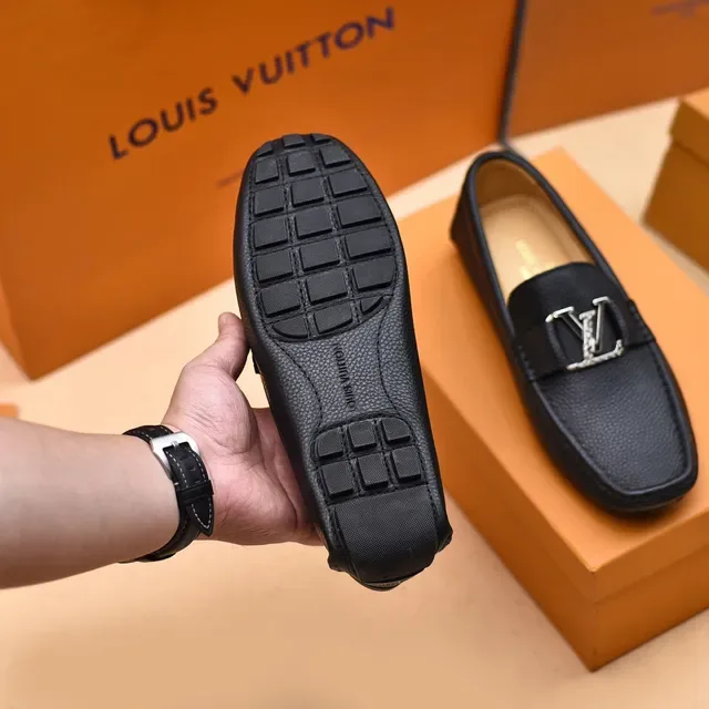 Louis Vuitton Loafer Negro Plata Cuero Granulado Hebilla Metal LV Loafer 4