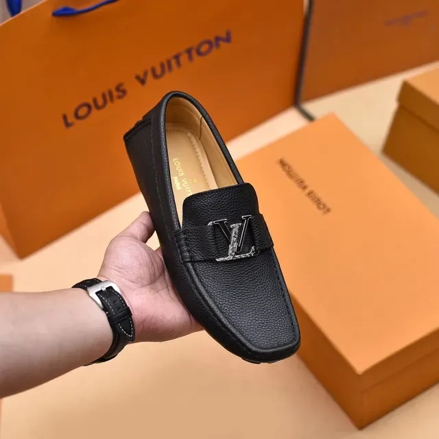 Louis Vuitton Loafer Negro Plata Cuero Granulado Hebilla Metal LV Loafer 6