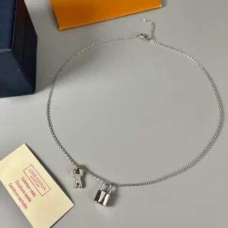 Colar Corrente Louis Vuitton Lock and Key Prata