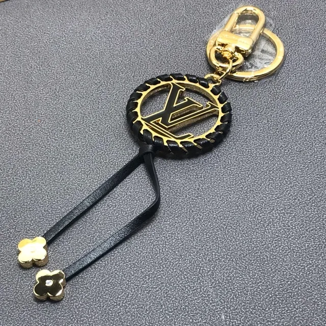 Louis Vuitton LV Circle Rosa Negro Circular Monogram Medallion Ribete Trenzado Cuero Bolso 5