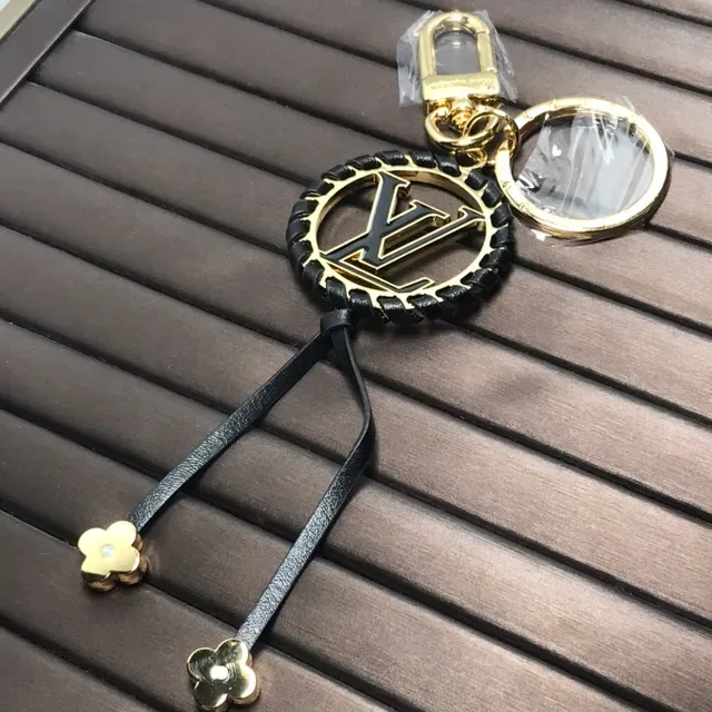 Louis Vuitton LV Circle Rosa Negro Circular Monogram Medallion Ribete Trenzado Cuero Bolso 6