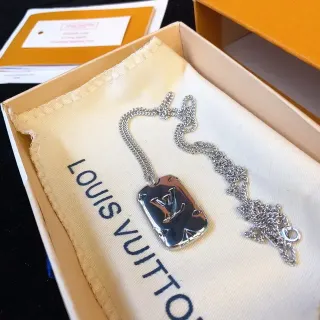 Colar Louis Vuitton LV Dog Tag Corrente de Tom Prateado