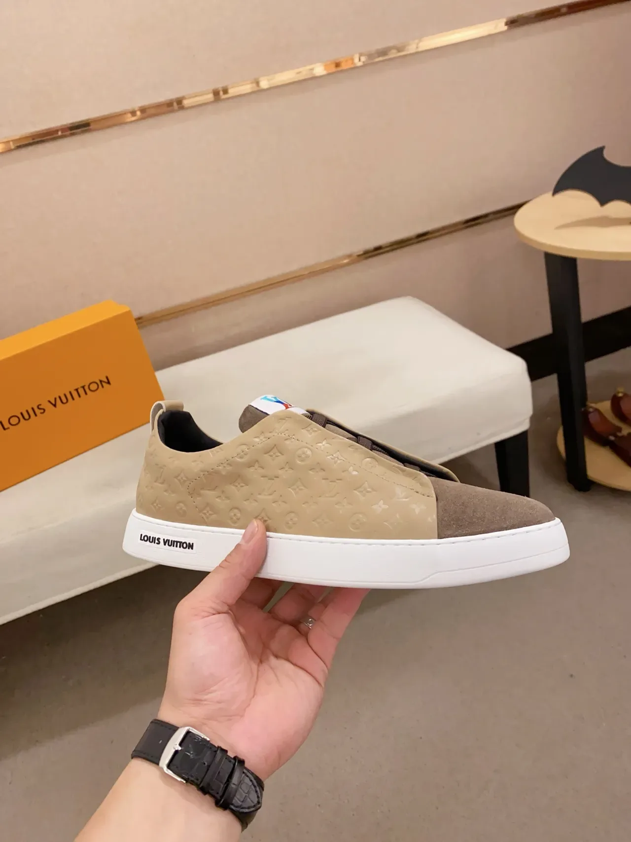 لويس فتون LV Trainer بيج بني Slip-On Monogram-Embossed Lifestyle Sneakers 4