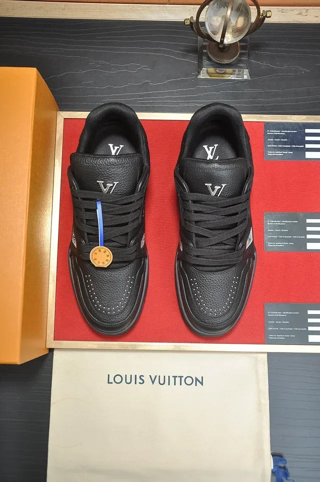 Louis Vuitton LV Trainer Black Gold Pebbled Leather Upper Layered Rubber Midsole Lifestyle Sneakers 5