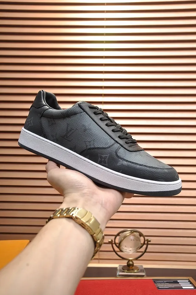 লুইস ভিটন LV Trainer কালো সাদা মনোগ্রাম প্রিন্ট চামড়ার লো-টপ লাইফস্টাইল স্নিকার্স 7