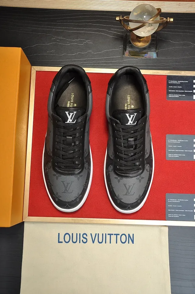 লুইস ভিটন LV Trainer কালো সাদা মনোগ্রাম প্রিন্ট চামড়ার লো-টপ লাইফস্টাইল স্নিকার্স 9